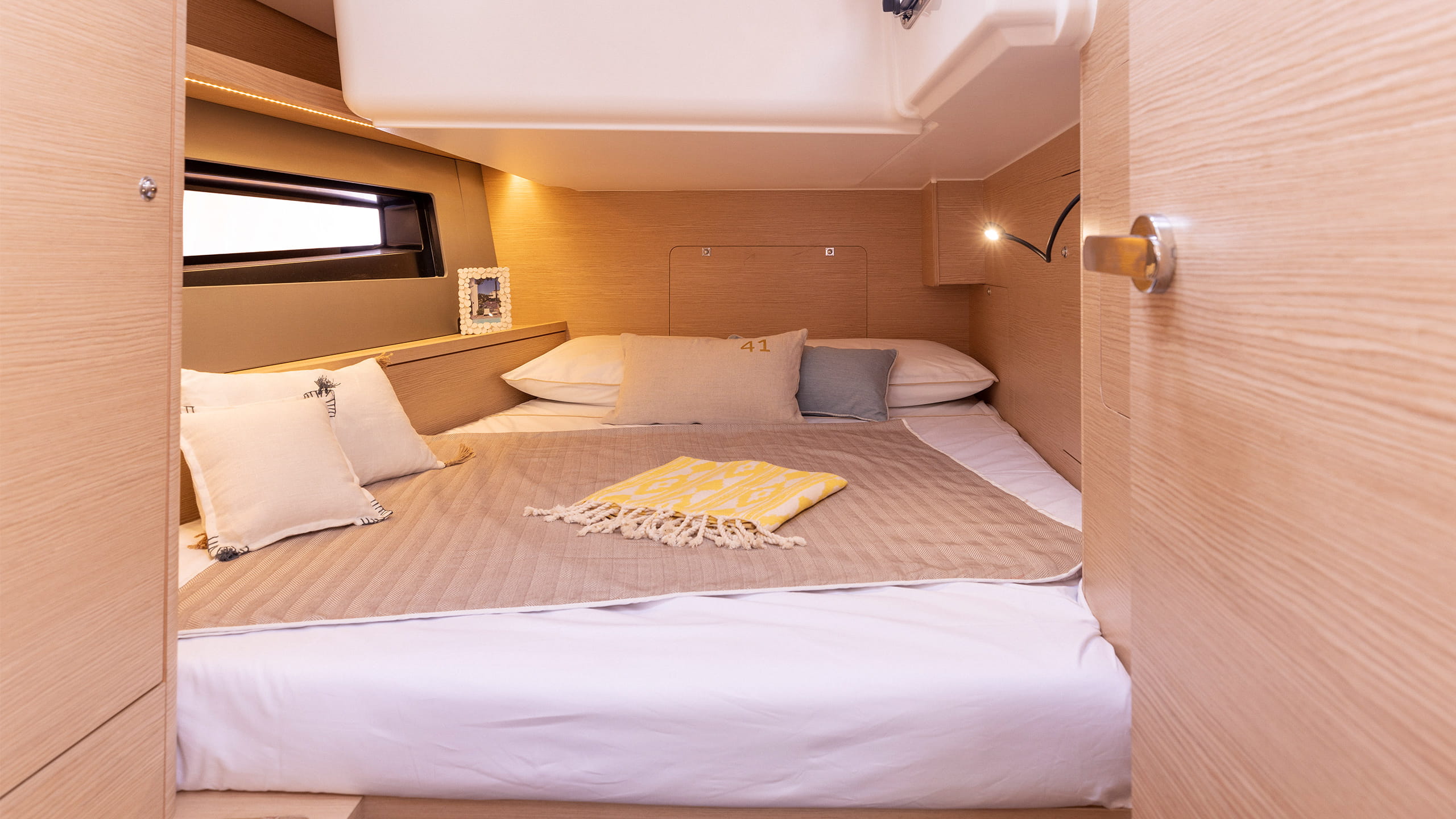 Dufour 41 cabin