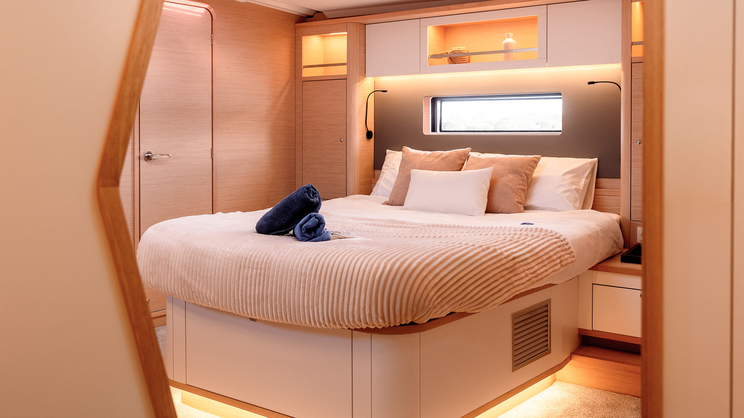 Dufour 54 cabin