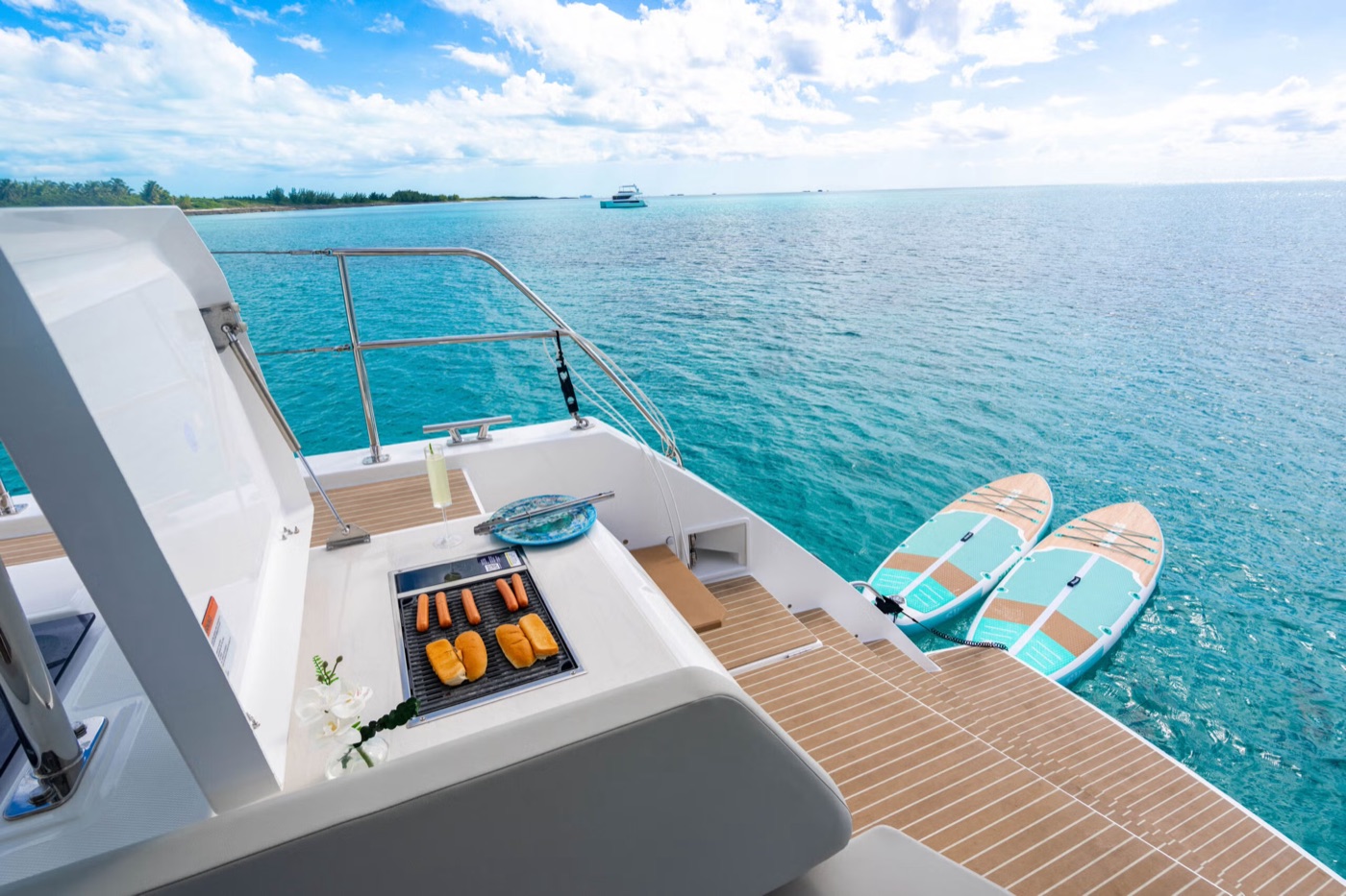 Leopard 52 — Sunset drinks on the rooftop lounge