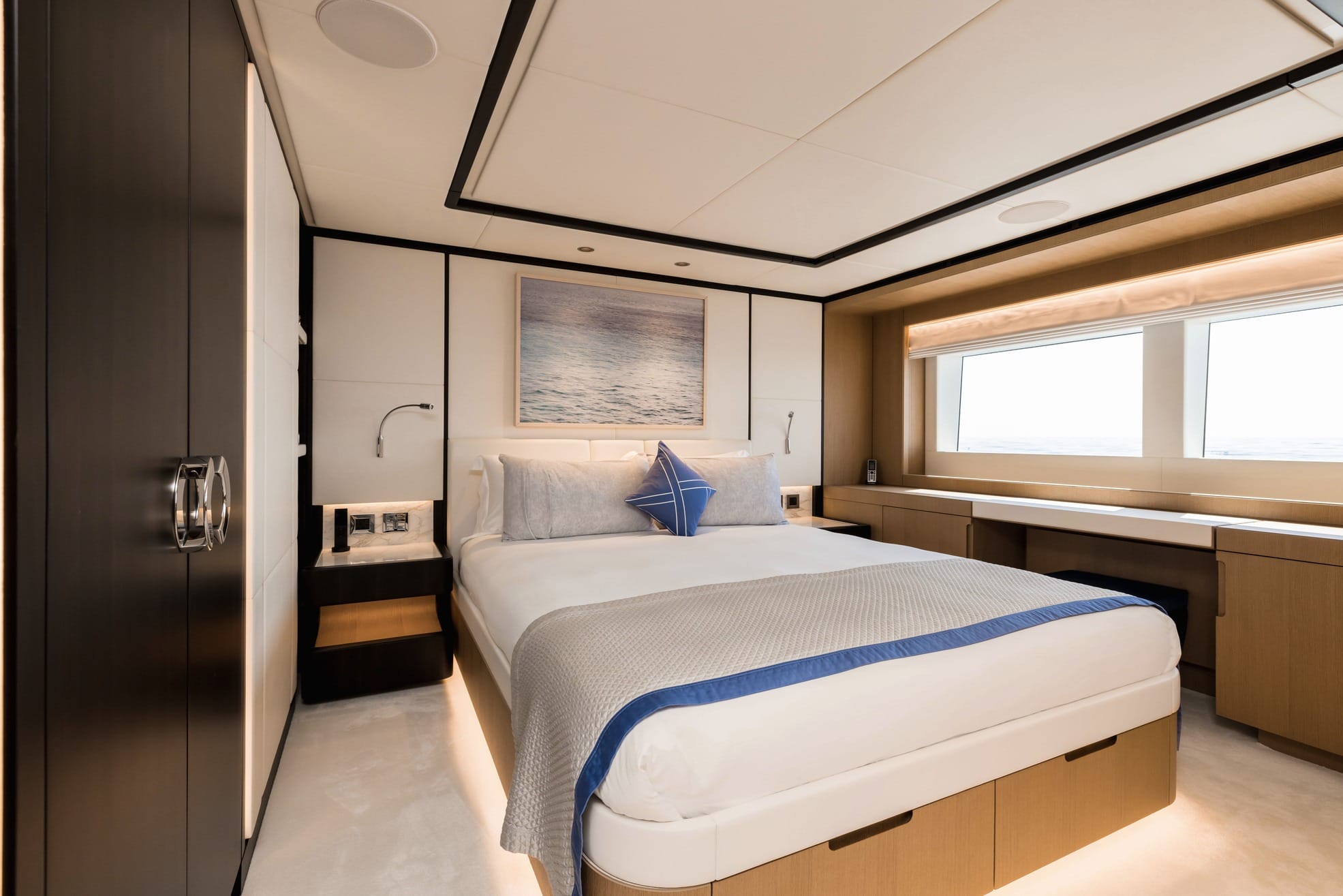 Majesty 120 double guest cabin