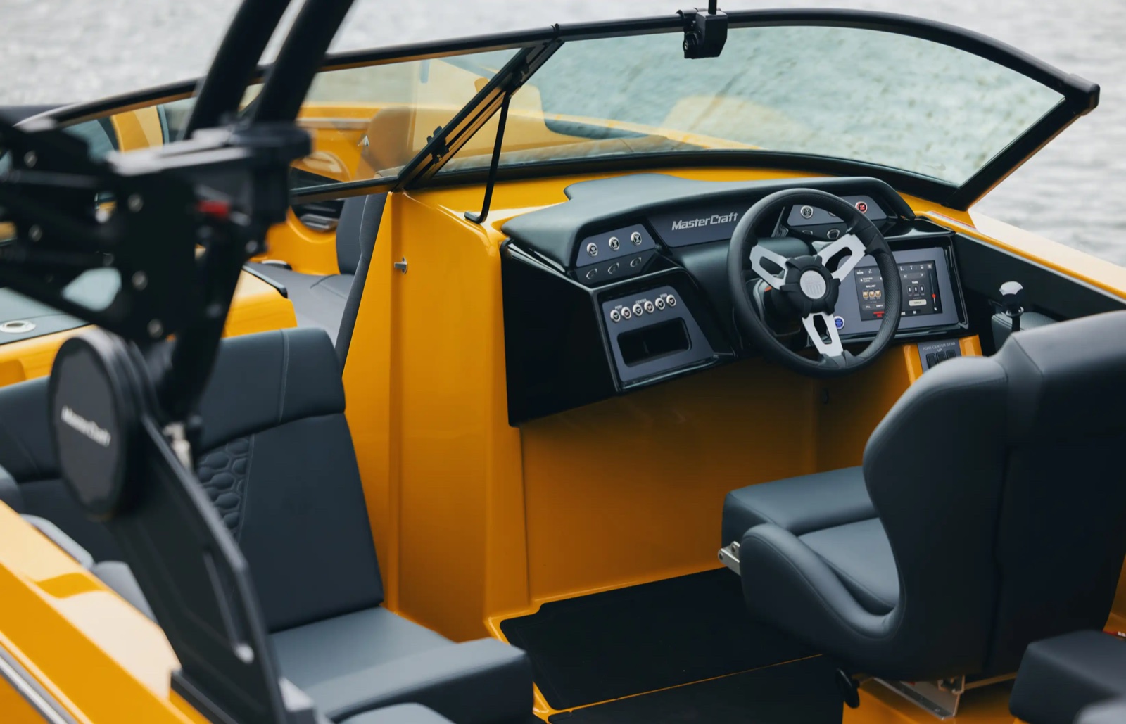 MasterCraft NXT23 touchscreen helm