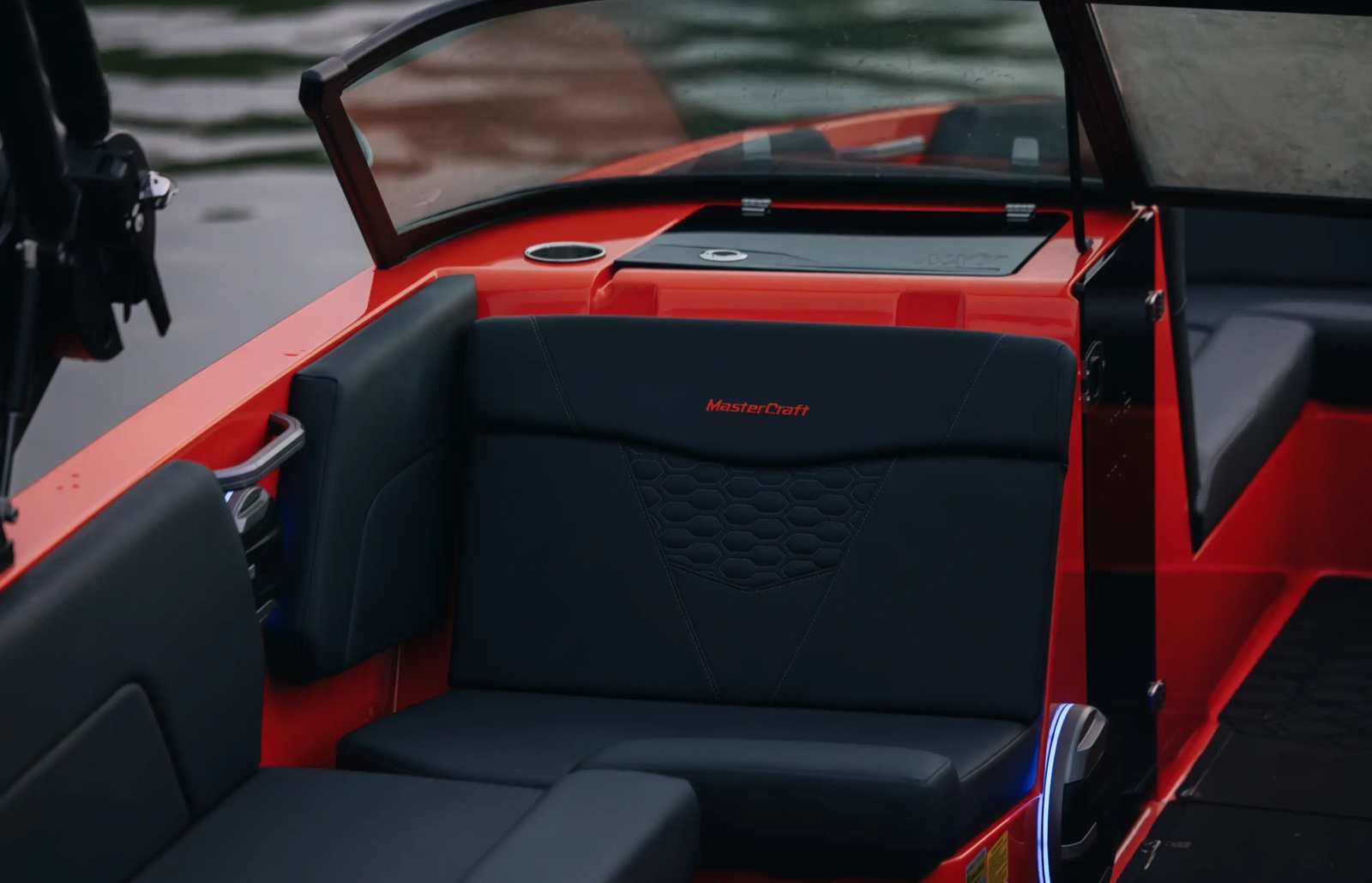 NXT24 舱内座椅