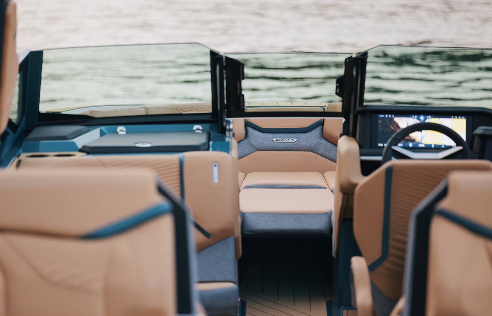 MasterCraft X24 通透座舱