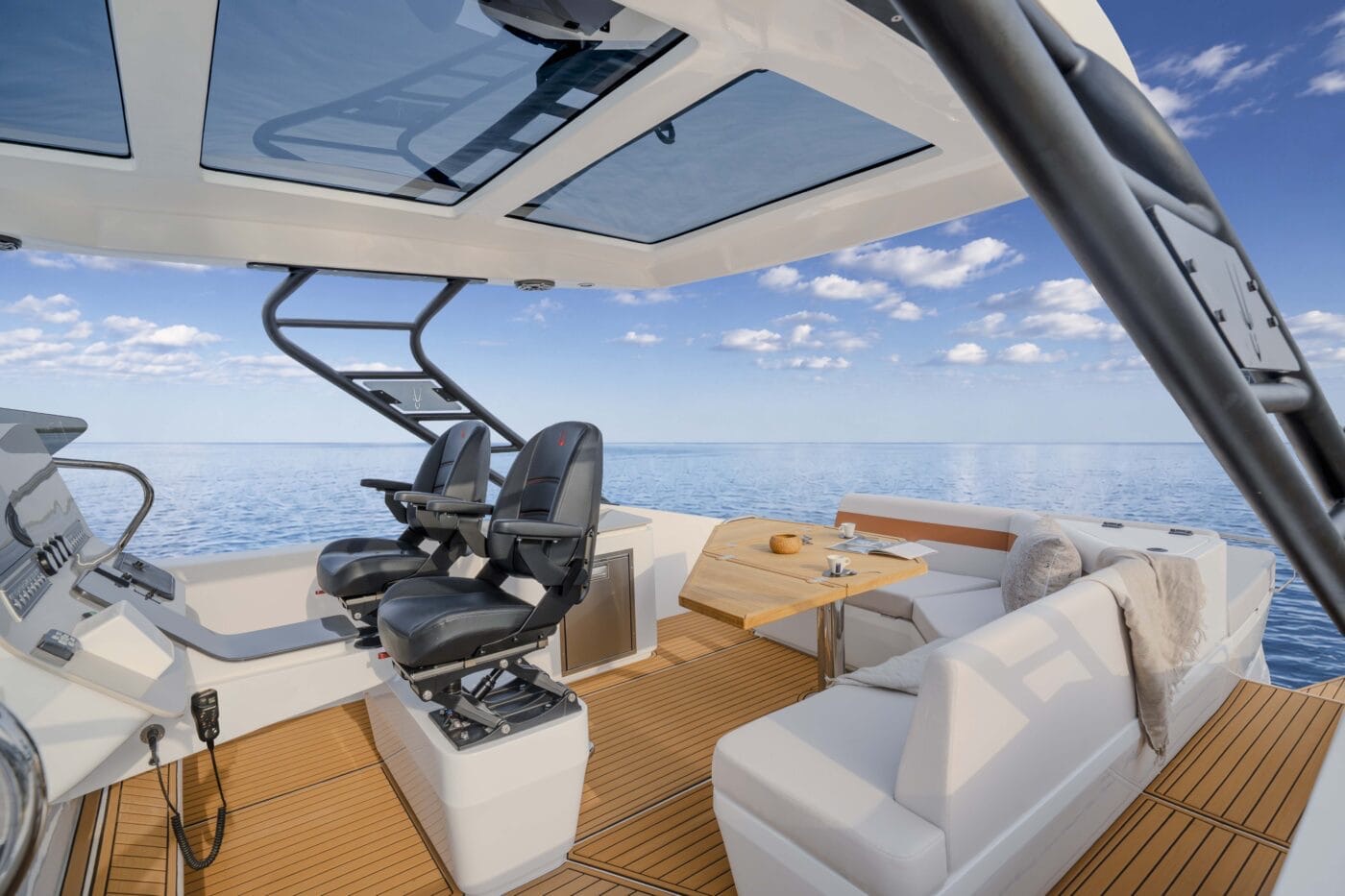Aerial view of the Oryx 379: glass-roofed hardtop and outboard power