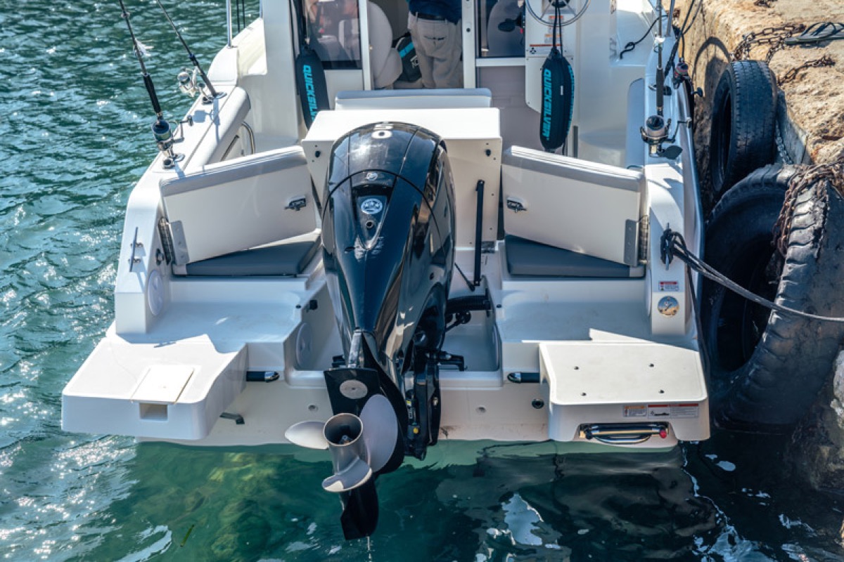 625 Pilothouse 船尾发动机细节