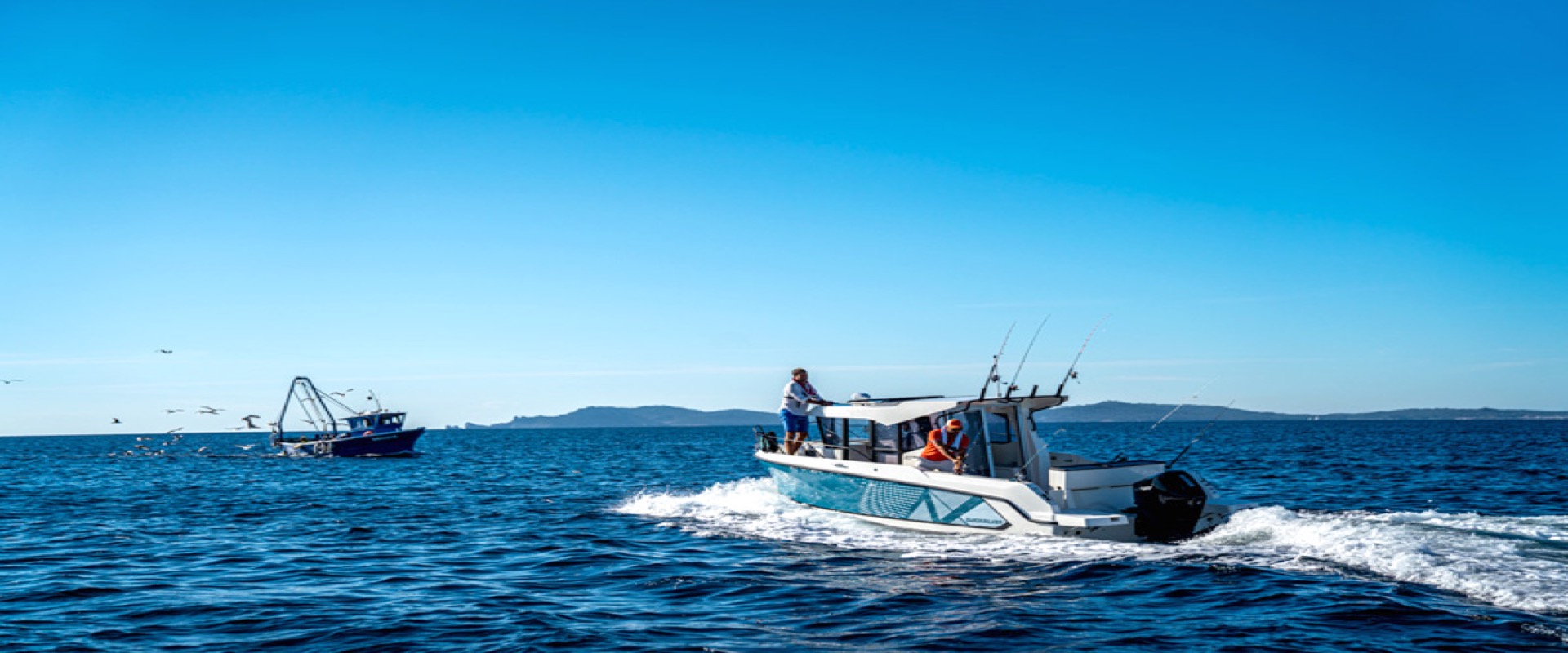 805 Pilothouse 驶向开阔海面