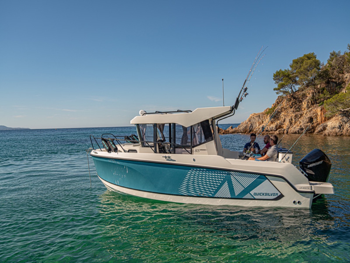 805 Pilothouse 海上垂钓与巡航