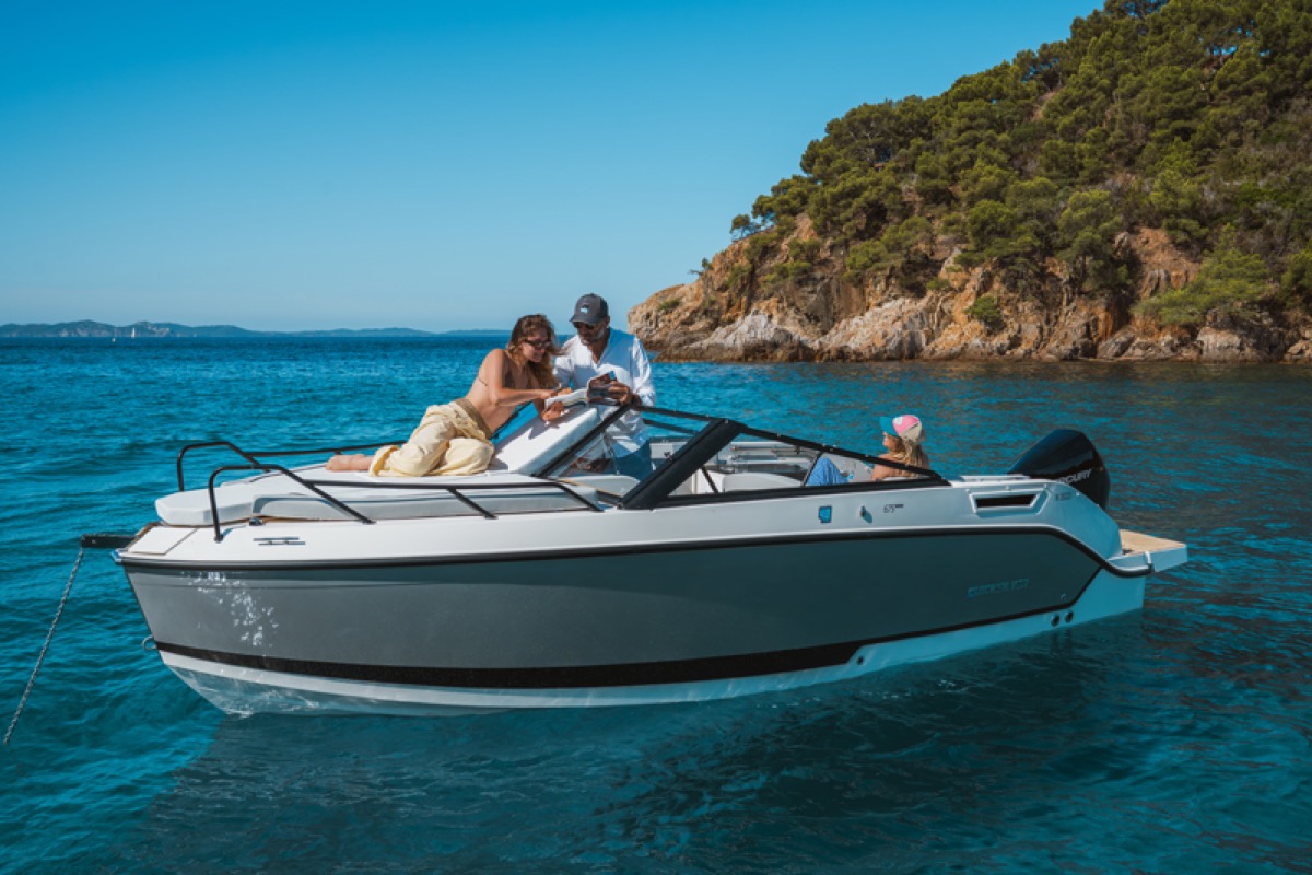 Activ 675 Cruiser side profile