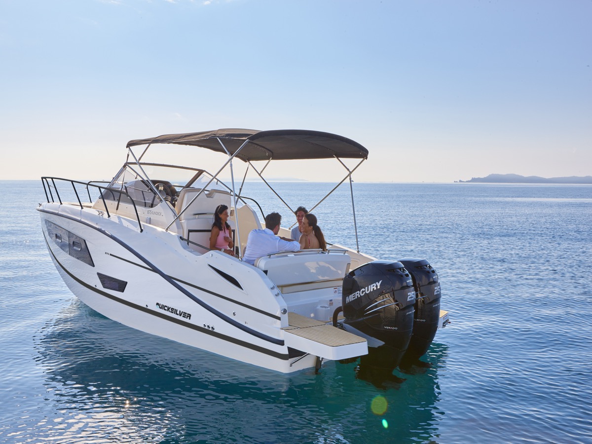 The 875 Sundeck aft social zone — where sun, sea and company come together